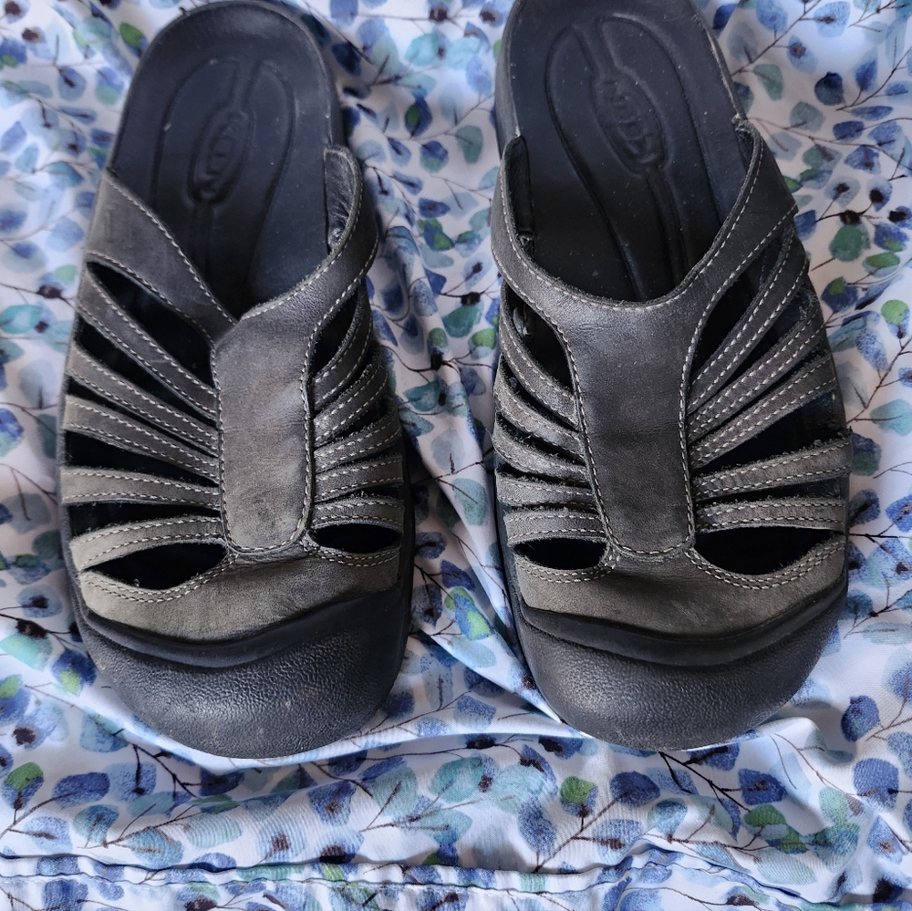 Keen Women's Black Mules